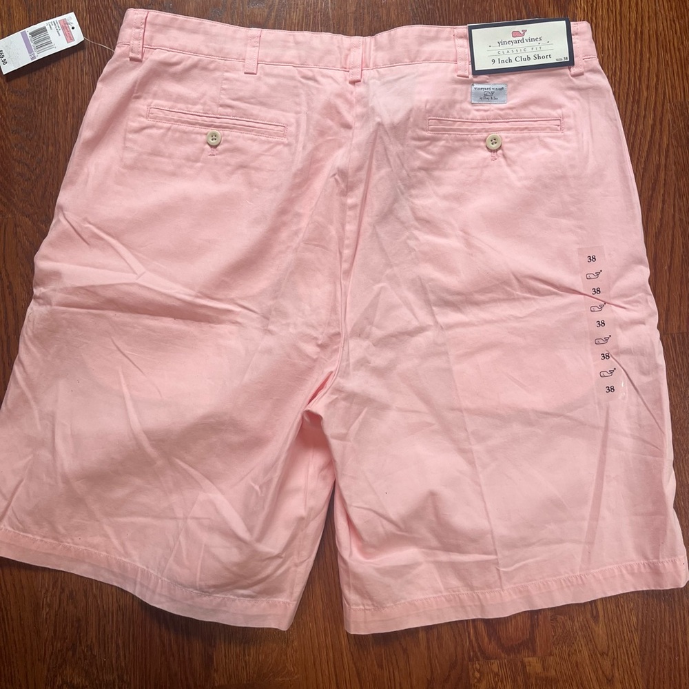 NWT Men’s Vineyard Vines Club Short size 38 pink